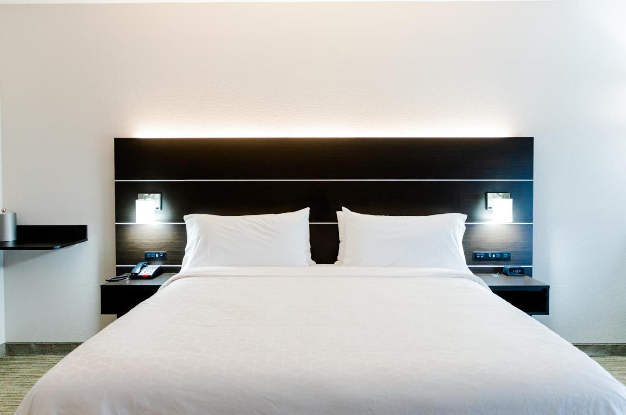 Holiday Inn Express Hotel & Suites Greenville By Ihg Dış mekan fotoğraf