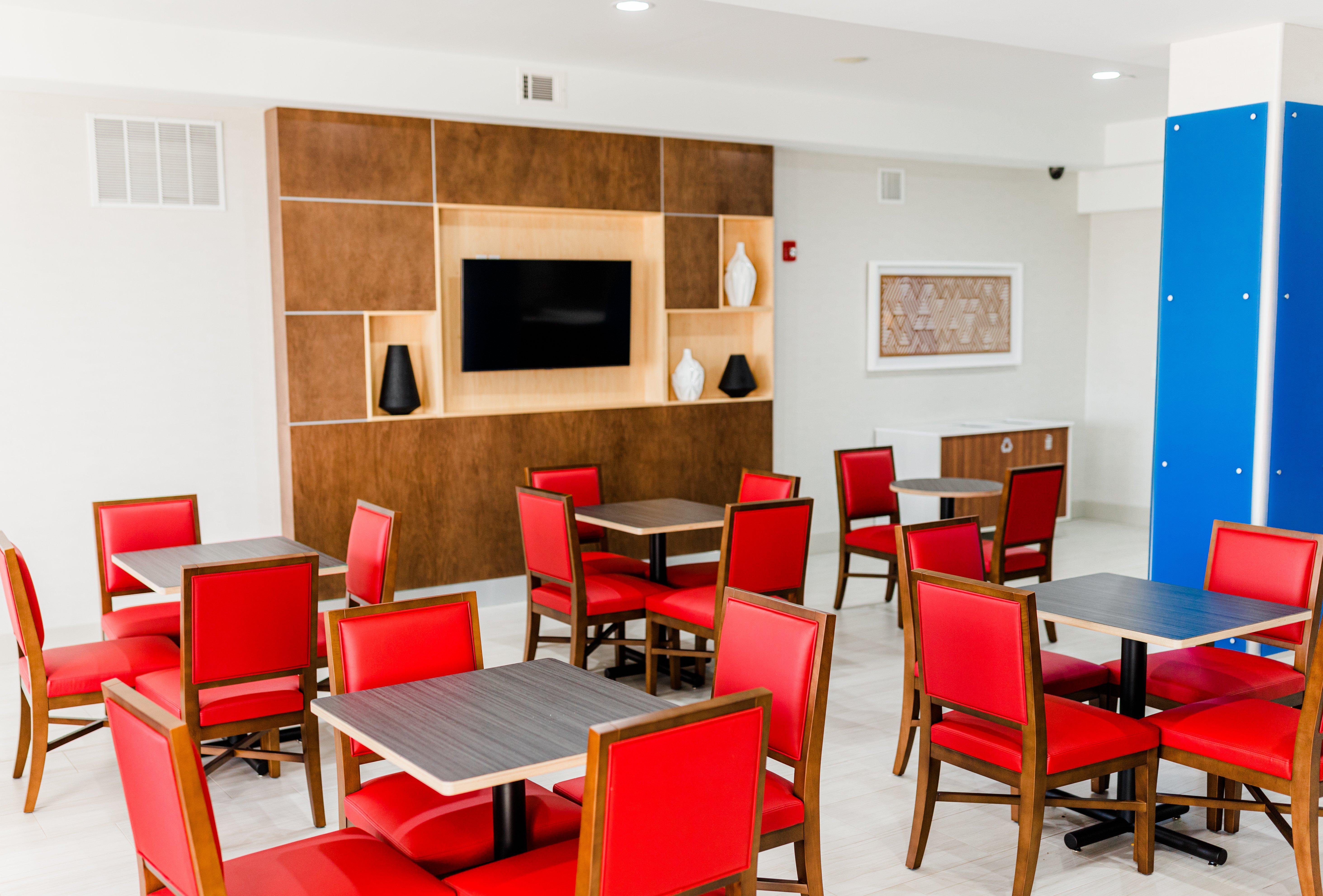 Holiday Inn Express Hotel & Suites Greenville By Ihg Dış mekan fotoğraf